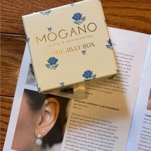 Jilly Box Mogano Earrings, Brand New in Box